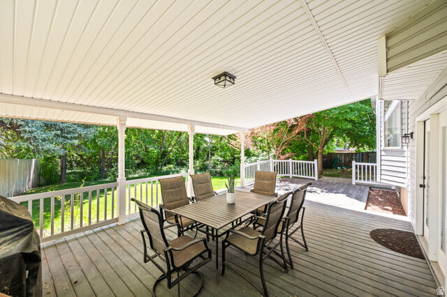 Property Photo: 766 Rosewood Ln UT 84041