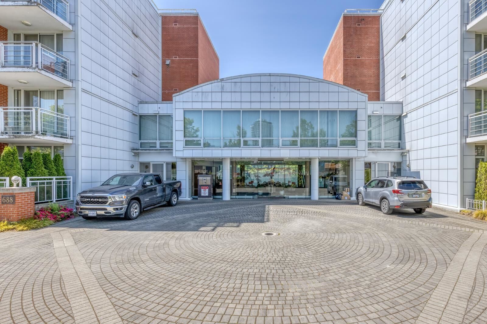 Property Photo: 688 Fairchild Road 403 BC V5Z 4P7