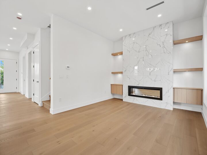 Property Photo: 6885 Aubrey Street 4 BC V5B 2E4