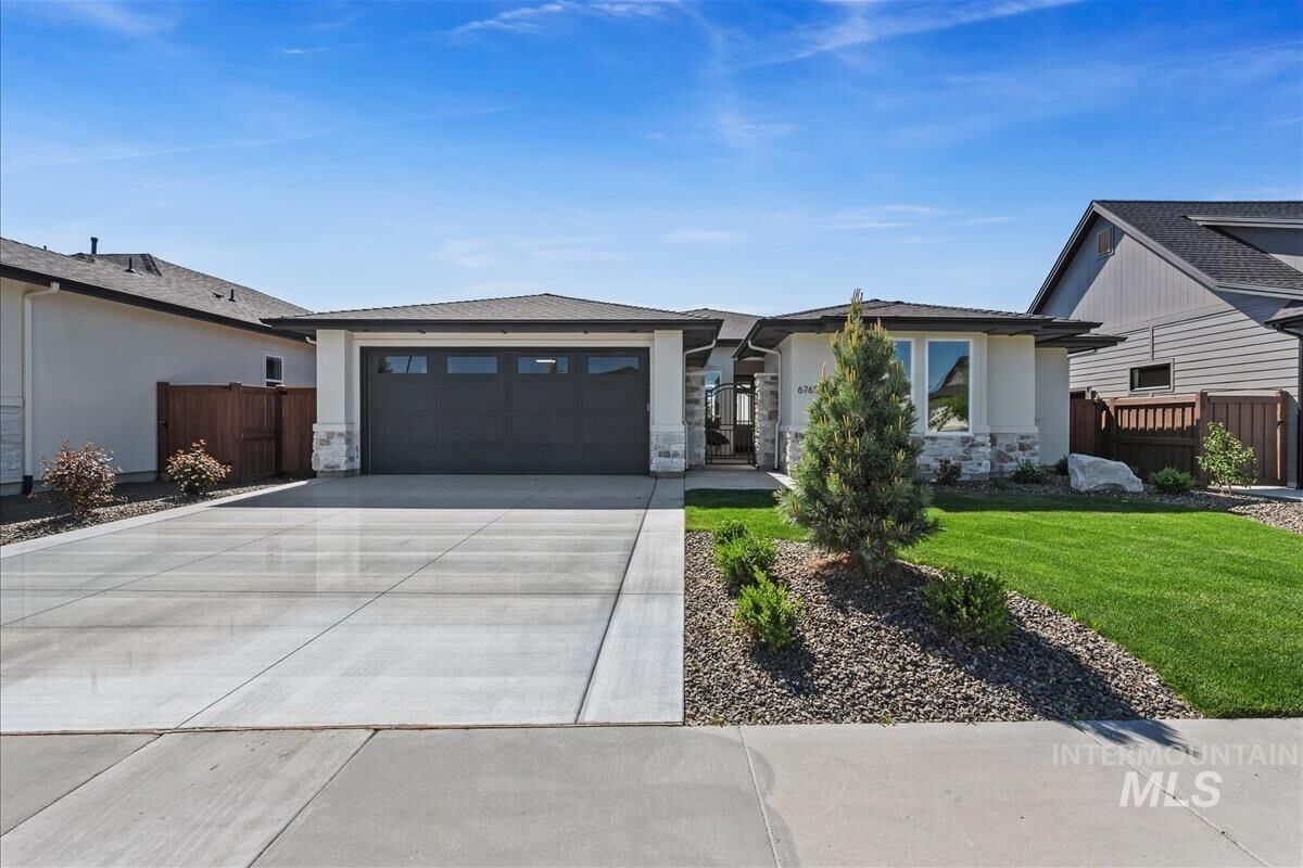Property Photo:  6765 N Willowside Ave  ID 83646 