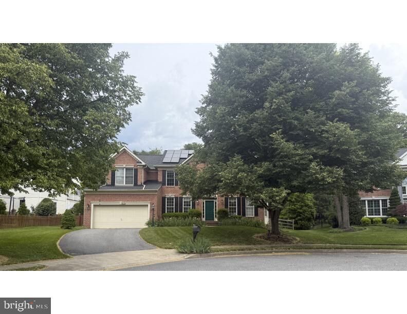 Property Photo: 4 Crestleigh Place MD 21093