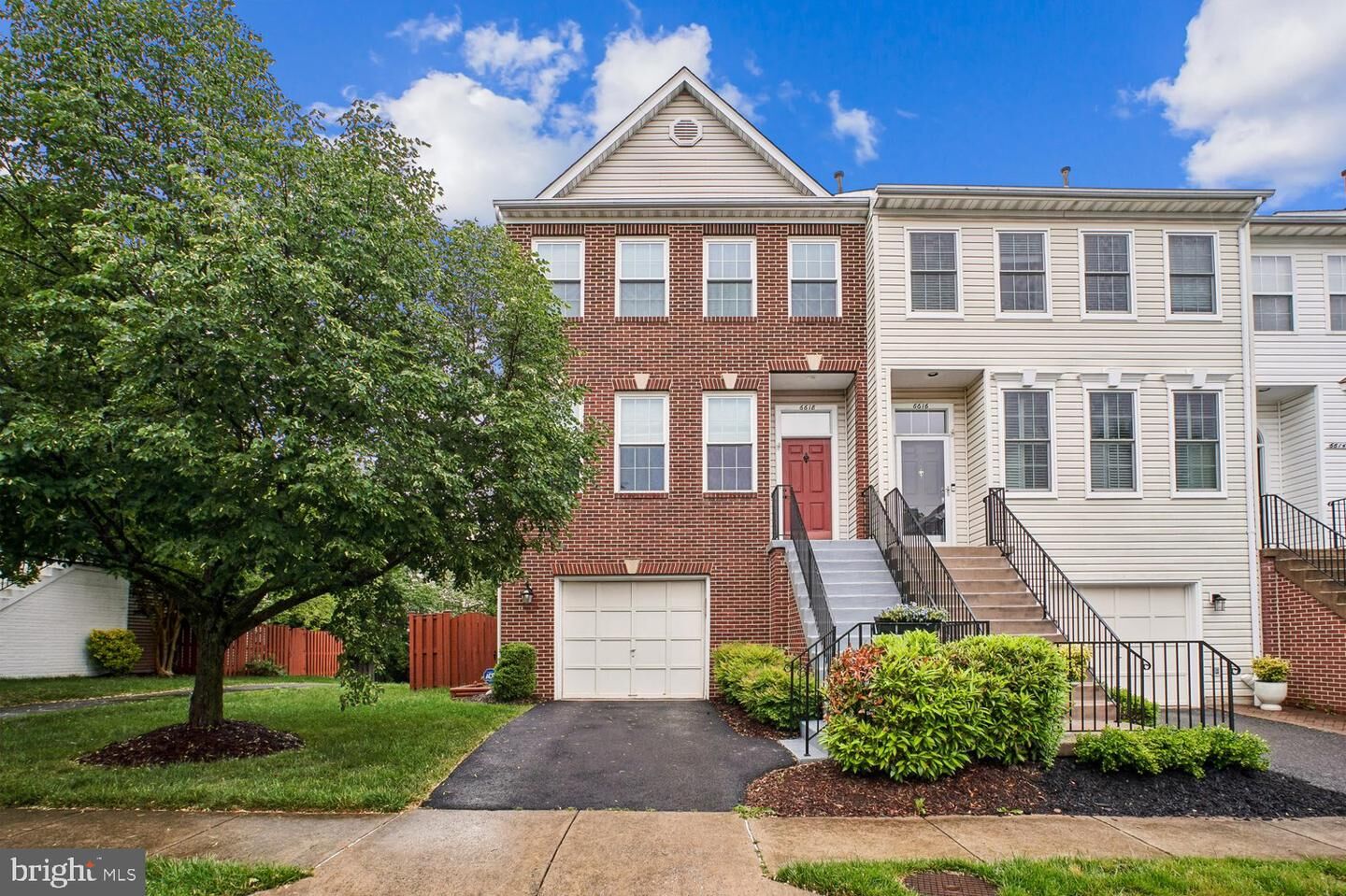 Property Photo: 6618 Hunter Creek Lane VA 22315