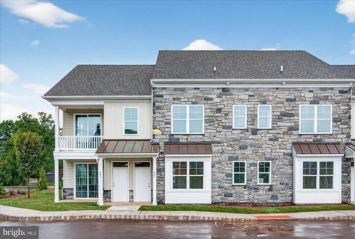 Property Photo: 415 Isabelle Court 101 PA 19438