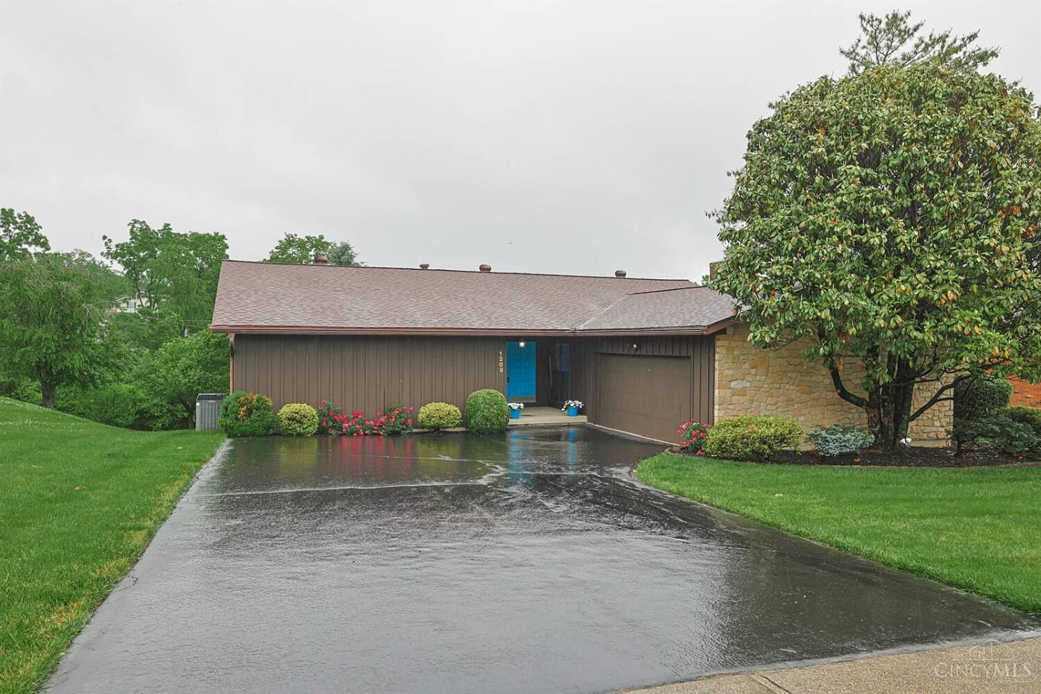 Property Photo: 1289 Elizabeth Drive OH 45013