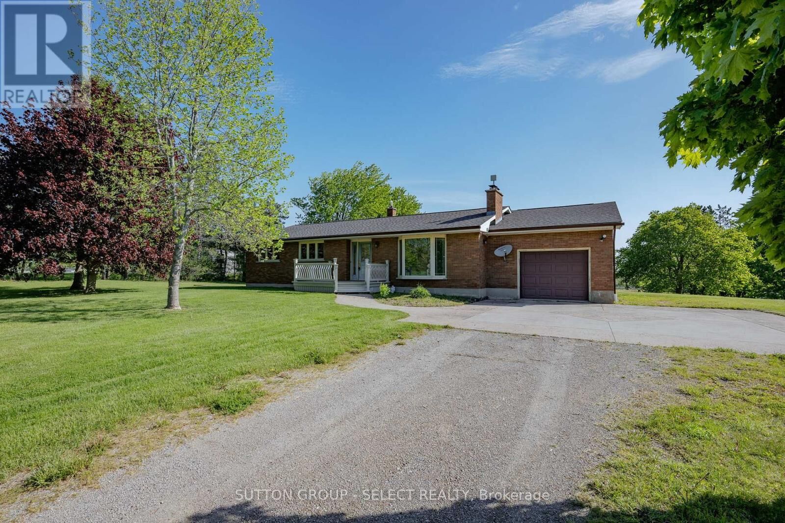 Property Photo: 25752 Poplar Hill Road ON N0M 1P0