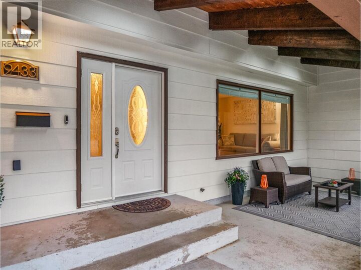 Property Photo:  9433 7 Street  BC V1G 3M7 