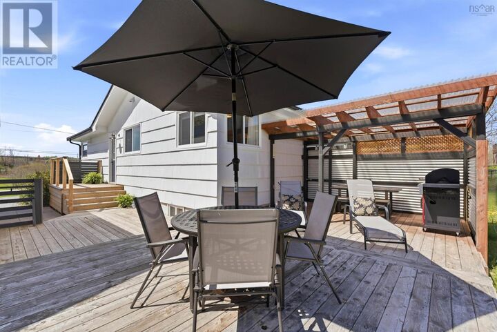 Property Photo: 4885 Highway 1 NS B0N 2T0