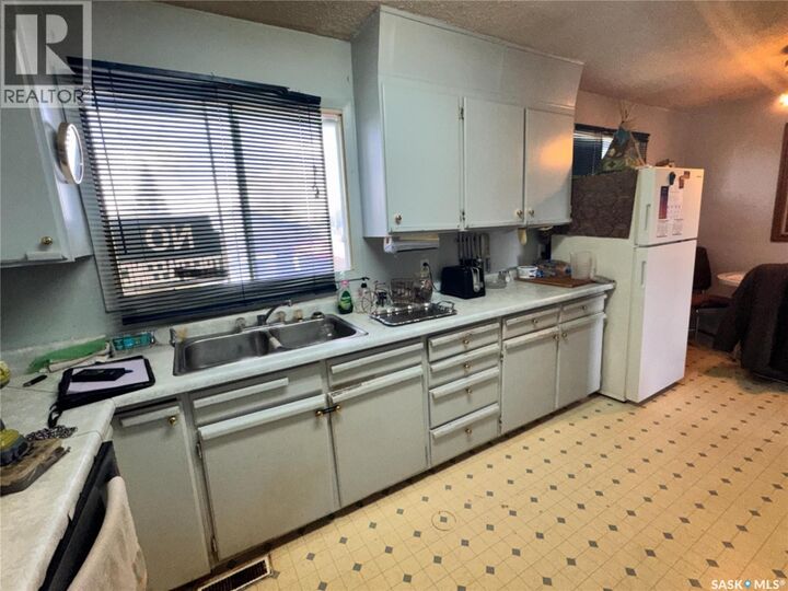 Property Photo:  102 1st Avenue  SK S0K 2K0 