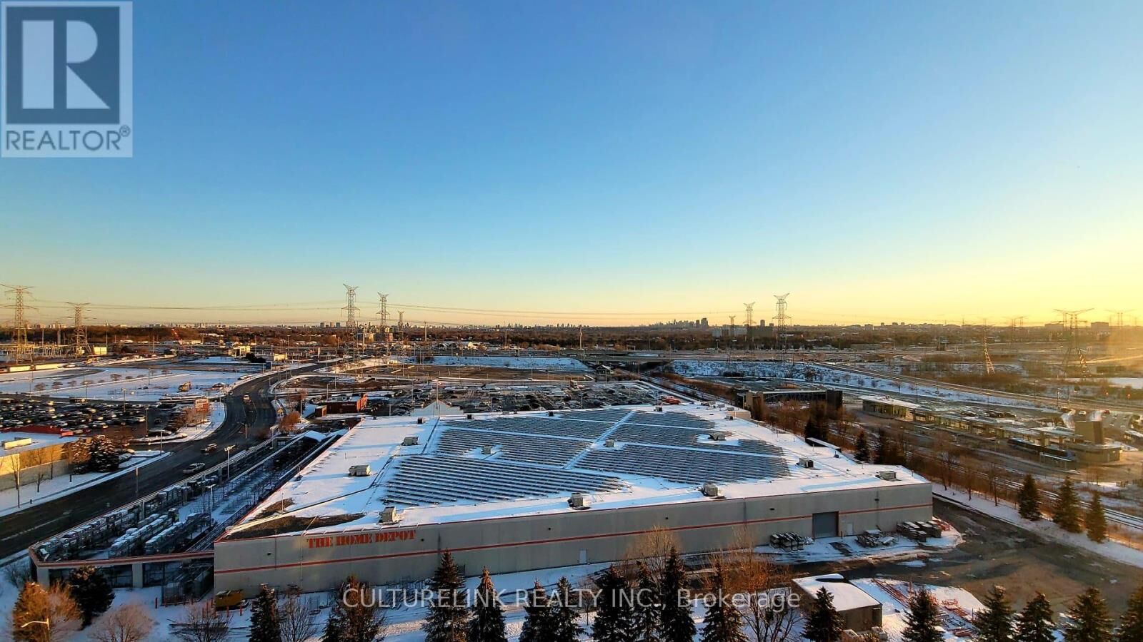 Property Photo:  23 Oneida Crescent Ph 10  ON L4B 0A2 