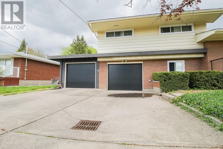 Property Photo:  464 Fitch Street  ON L3C 4W9 