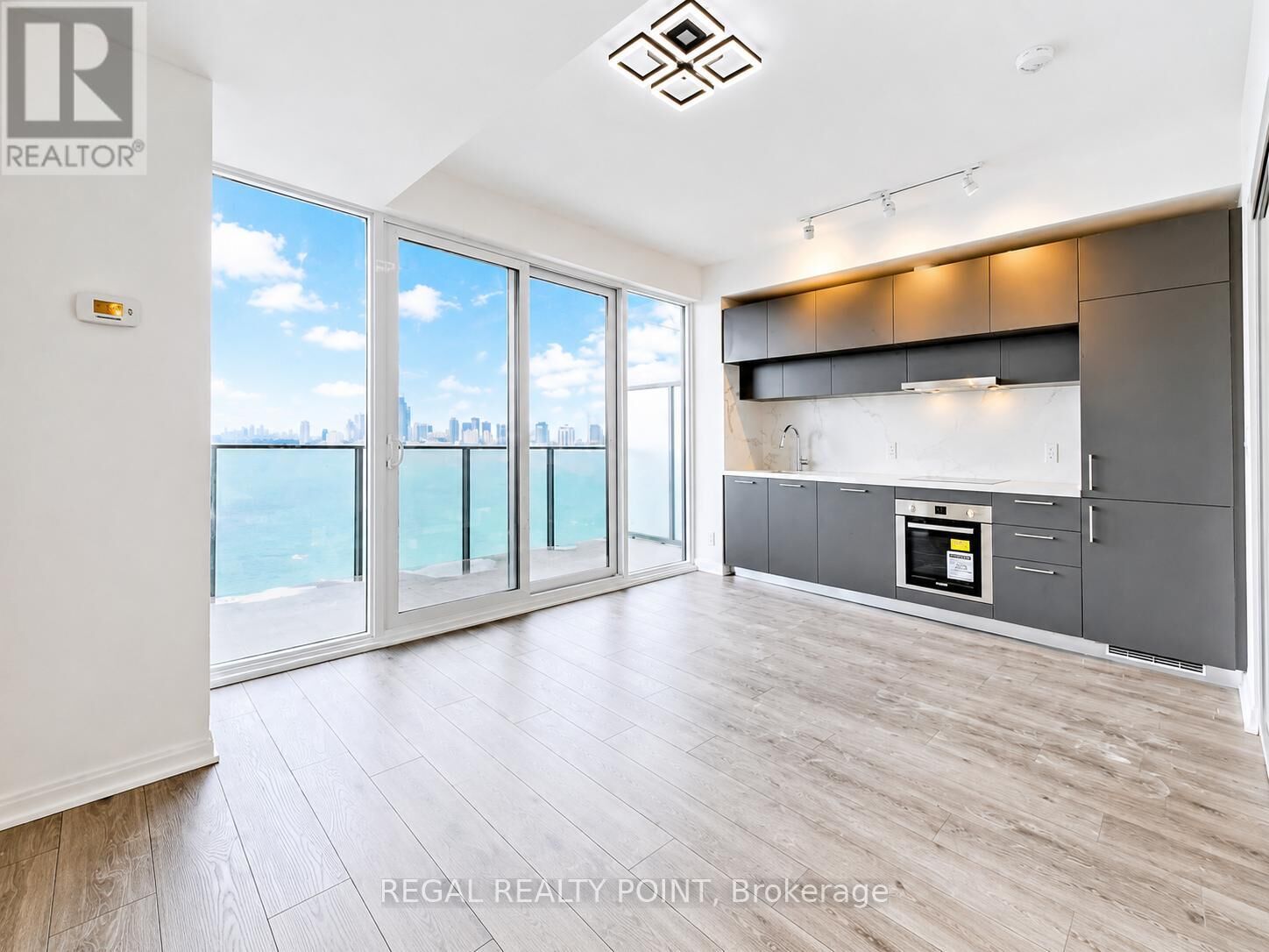 Property Photo: 99 Foxbar Road 2307 ON M4V 0B2