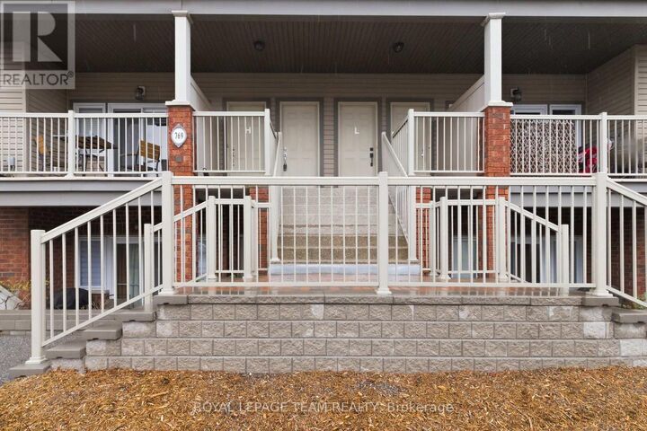 Property Photo:  769 Cedar Creek Drive I  ON K1T 0B3 