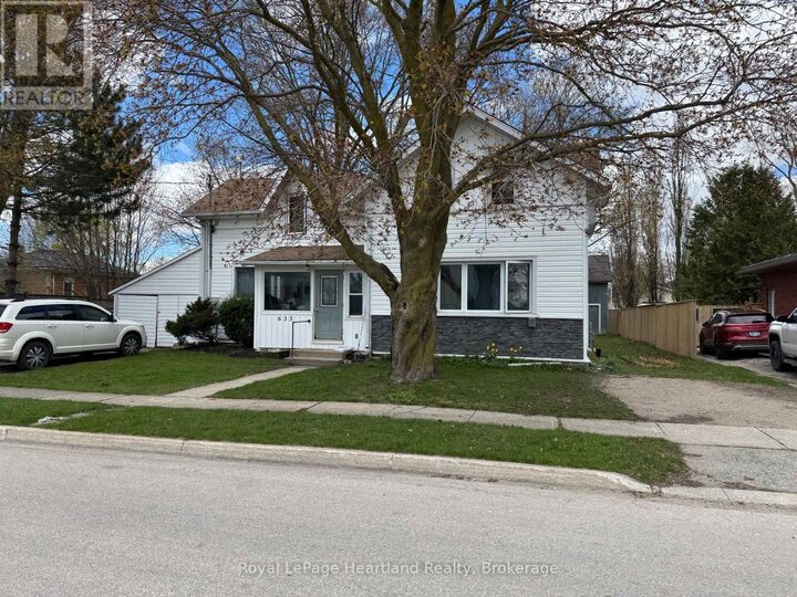 Property Photo: 635 Yonge Street ON N0G 2P0