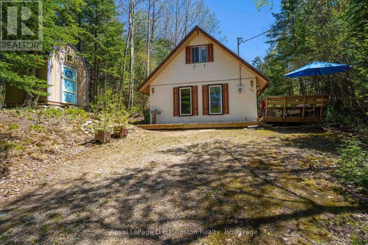 Property Photo:  102 Thompson Avenue  ON N0H 2G0 