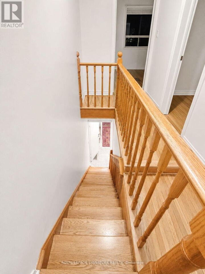 Property Photo:  396 Crawford Street Upper  ON M6J 2V9 