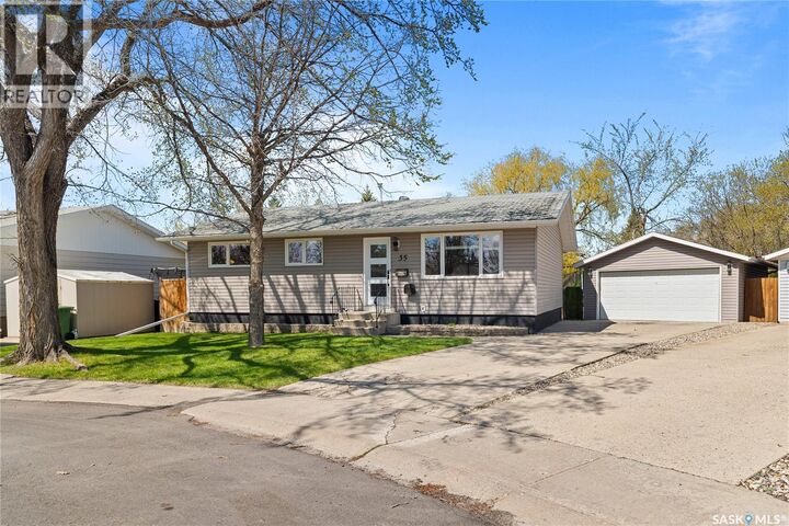 Property Photo:  35 Symons Place  SK S4X 1M7 