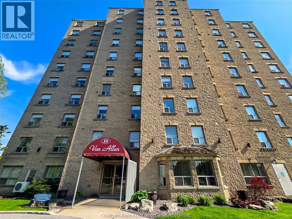 Property Photo:  10 Van Allen Avenue  ON N7L 5K1 