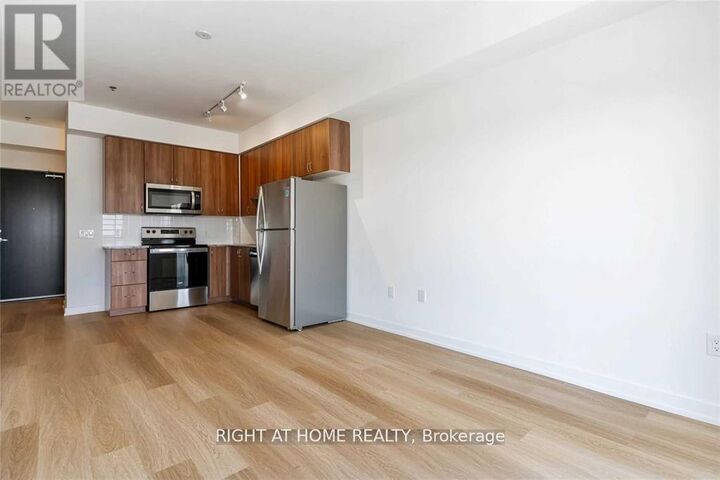 Property Photo:  430 Essa Road 417  ON L4N 9C6 