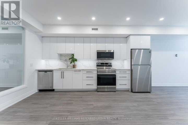 Property Photo:  475 Queen Street West 202  ON M5V 2A9 