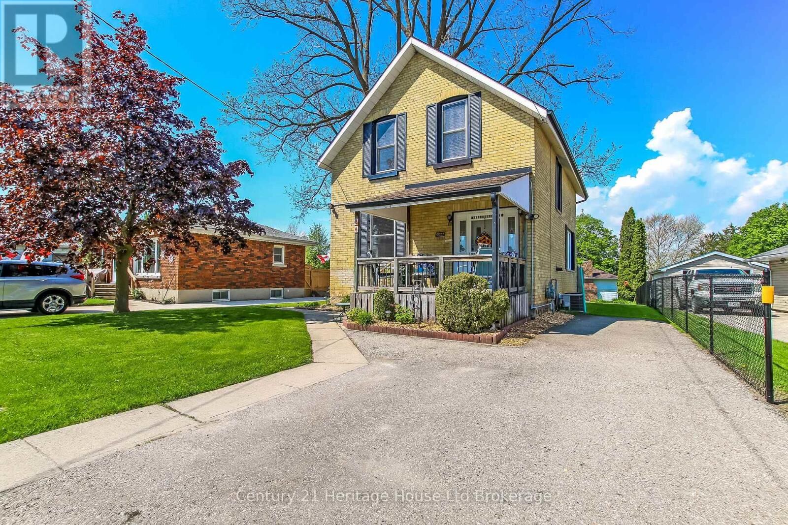 Property Photo:  84 East Park Drive  ON N4S 3N2 