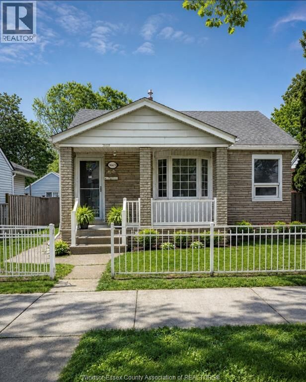 Property Photo:  3669 Queen Street  ON N9C 1P1 