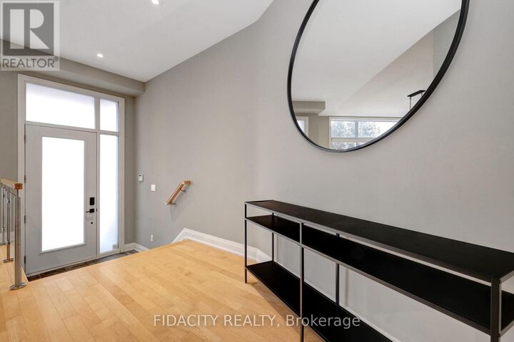 Property Photo:  376 C Wilmont Avenue  ON K2A 0B1 