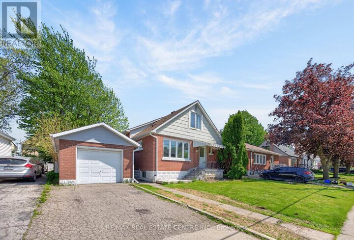 Property Photo:  43 West 1st Street  ON L9C 3B9 