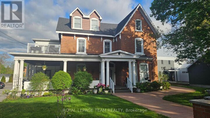 154 Elgin Street — photo 1