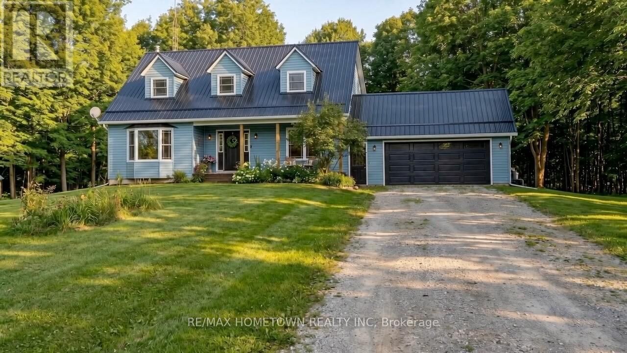 Property Photo: 5475 Dejong Road ON K6V 5T2