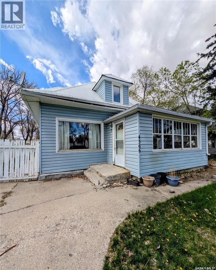 Property Photo:  4366 Price Avenue  SK S0N 1A0 