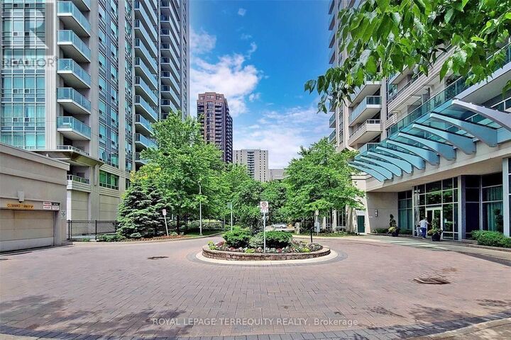 Property Photo:  17 Anndale Drive 2211  ON M2N 2W7 