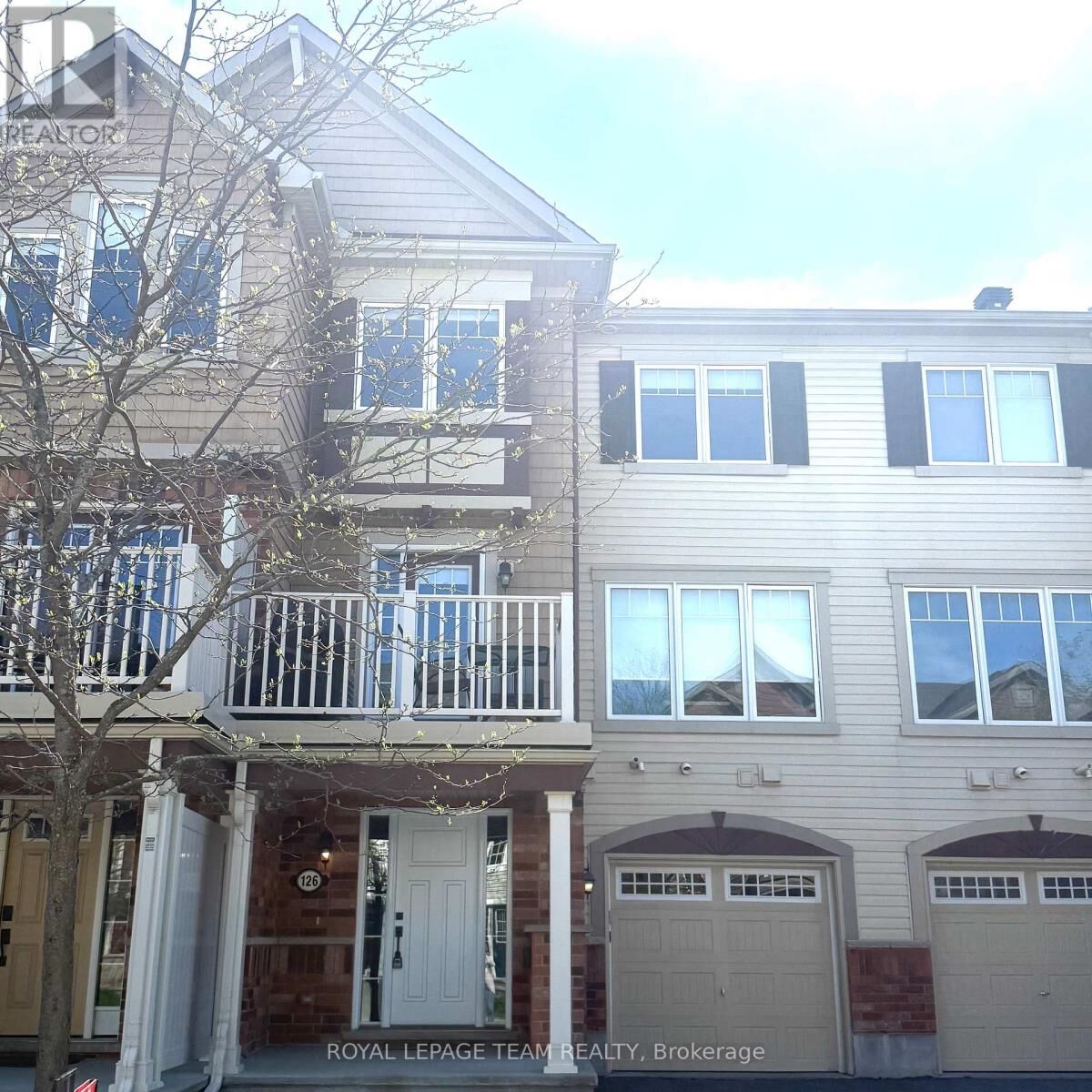 Property Photo: 126 Grenadine Street ON K2S 0P1