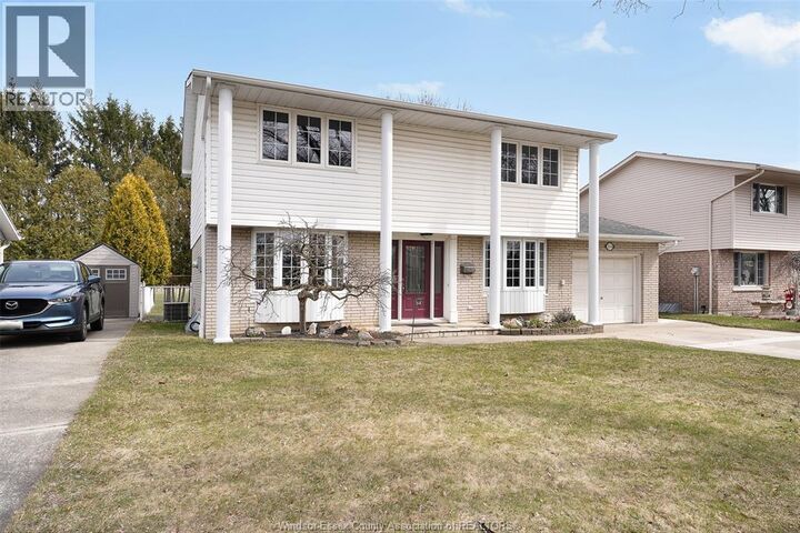 Property Photo: 264 Baldoon Road ON N7L 1E6