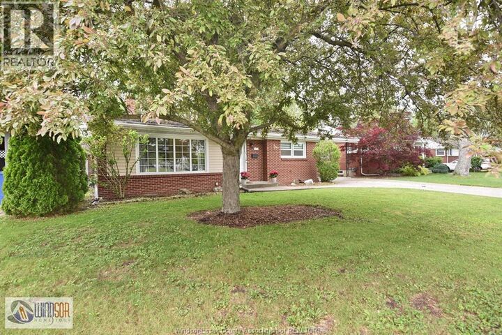Property Photo:  3165 Virginia Park Avenue  ON N9E 2C1 