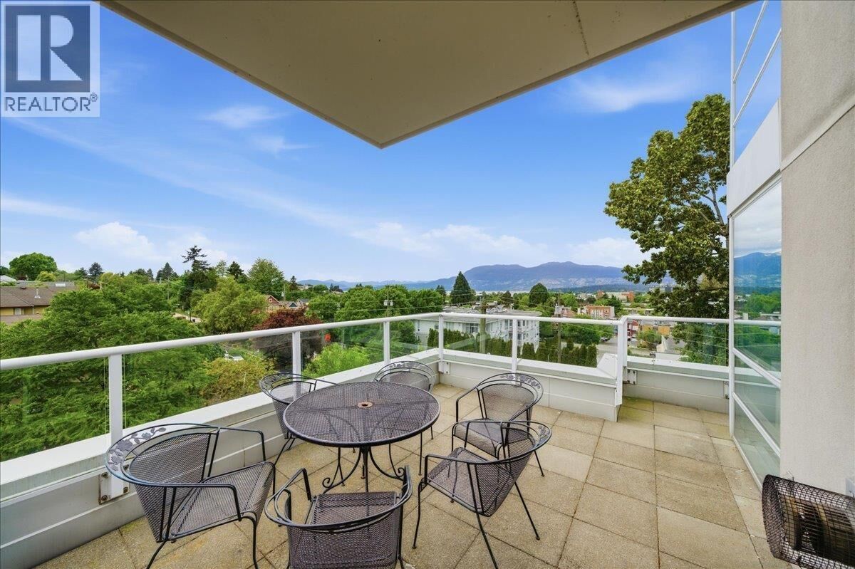Property Photo: 1818 West 6th Avenue 602 BC V6J 1R6