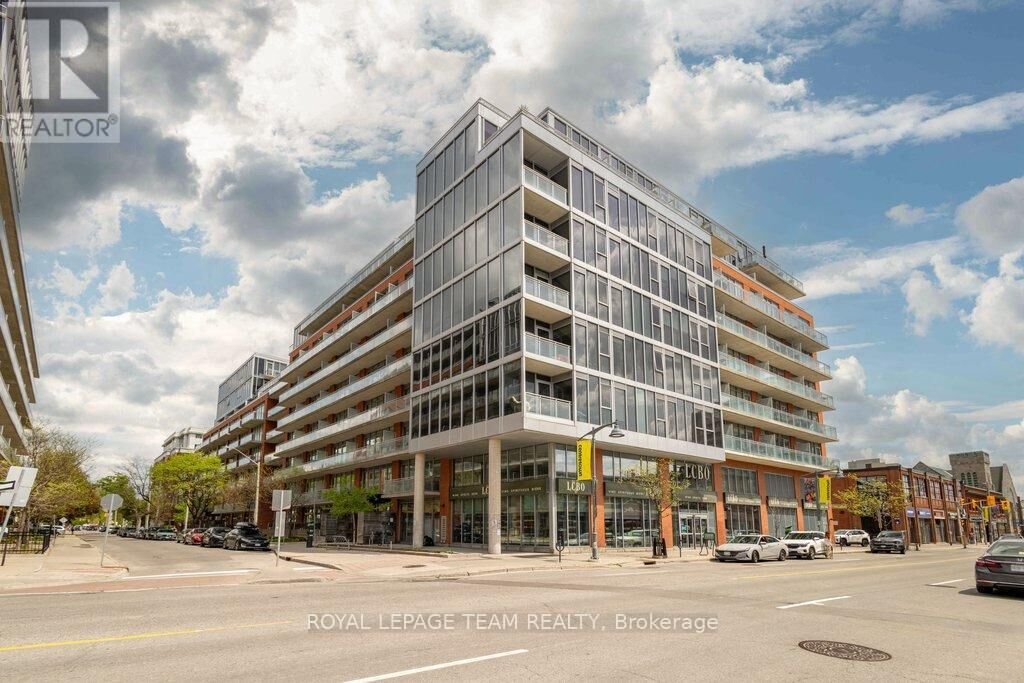 Property Photo:  340 McLeod Street 833  ON K2P 1A4 