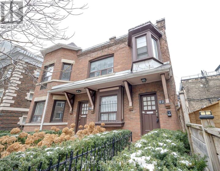 Property Photo:  77 Isabella Street Upper  ON M4Y 1N7 