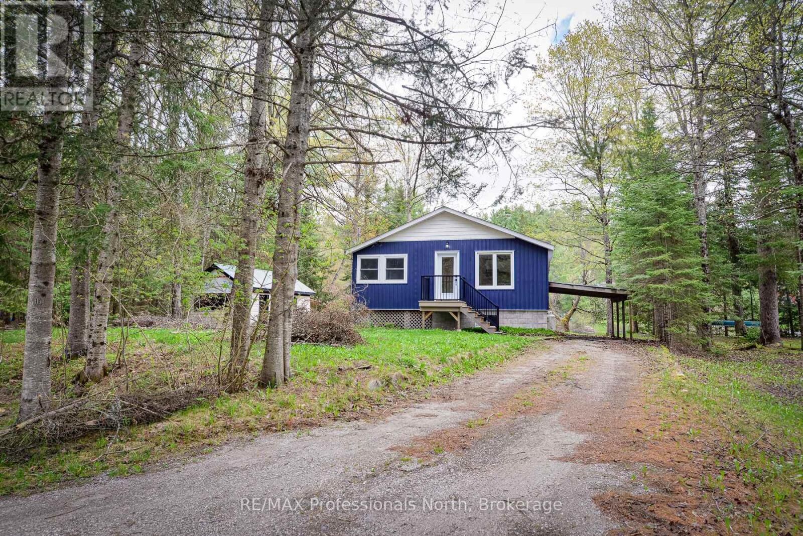 Property Photo:  1011 Harmony Lane Private  ON P1L 1W9 