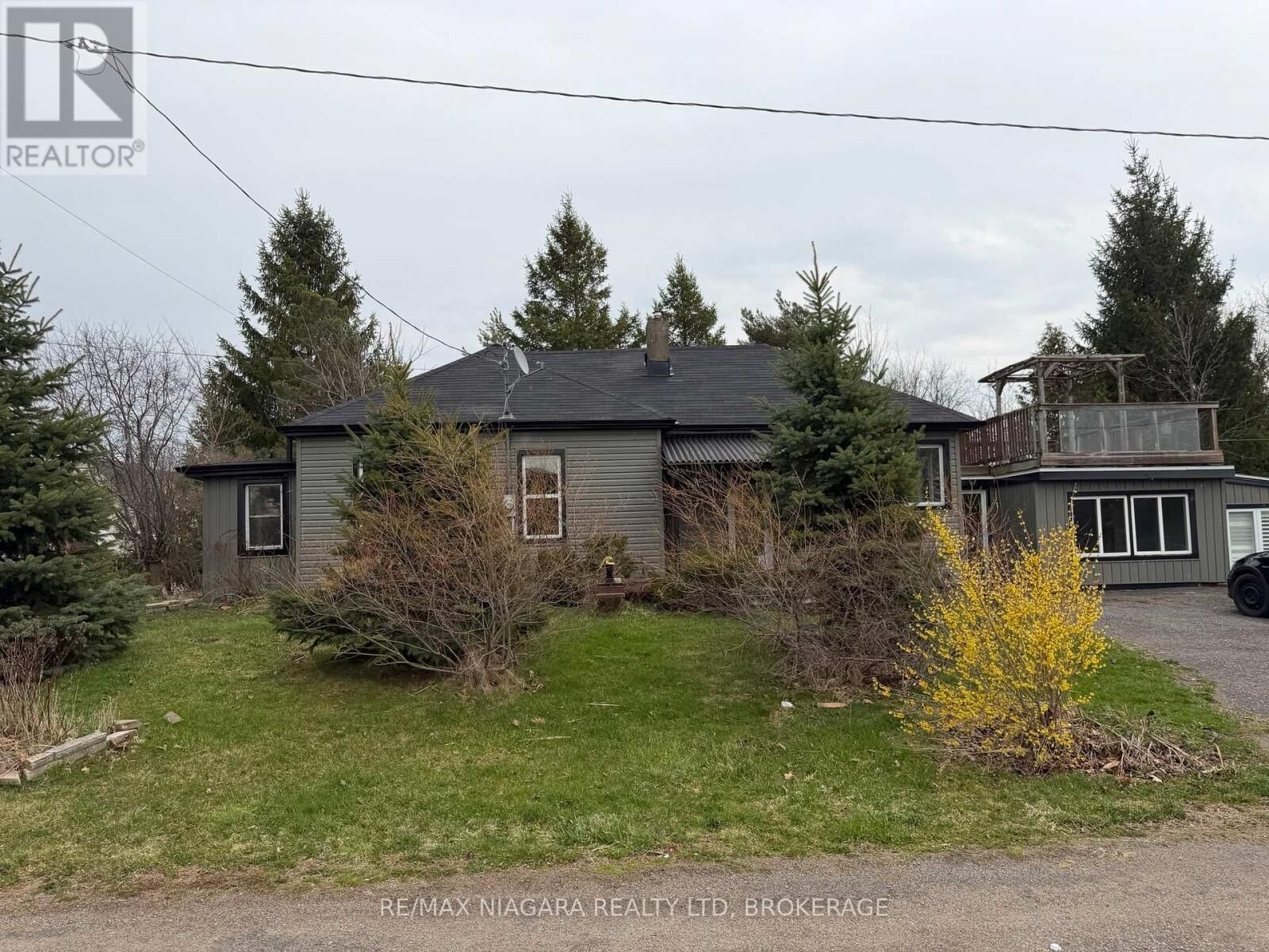Property Photo:  43 Marlatts Road  ON L2V 1N5 