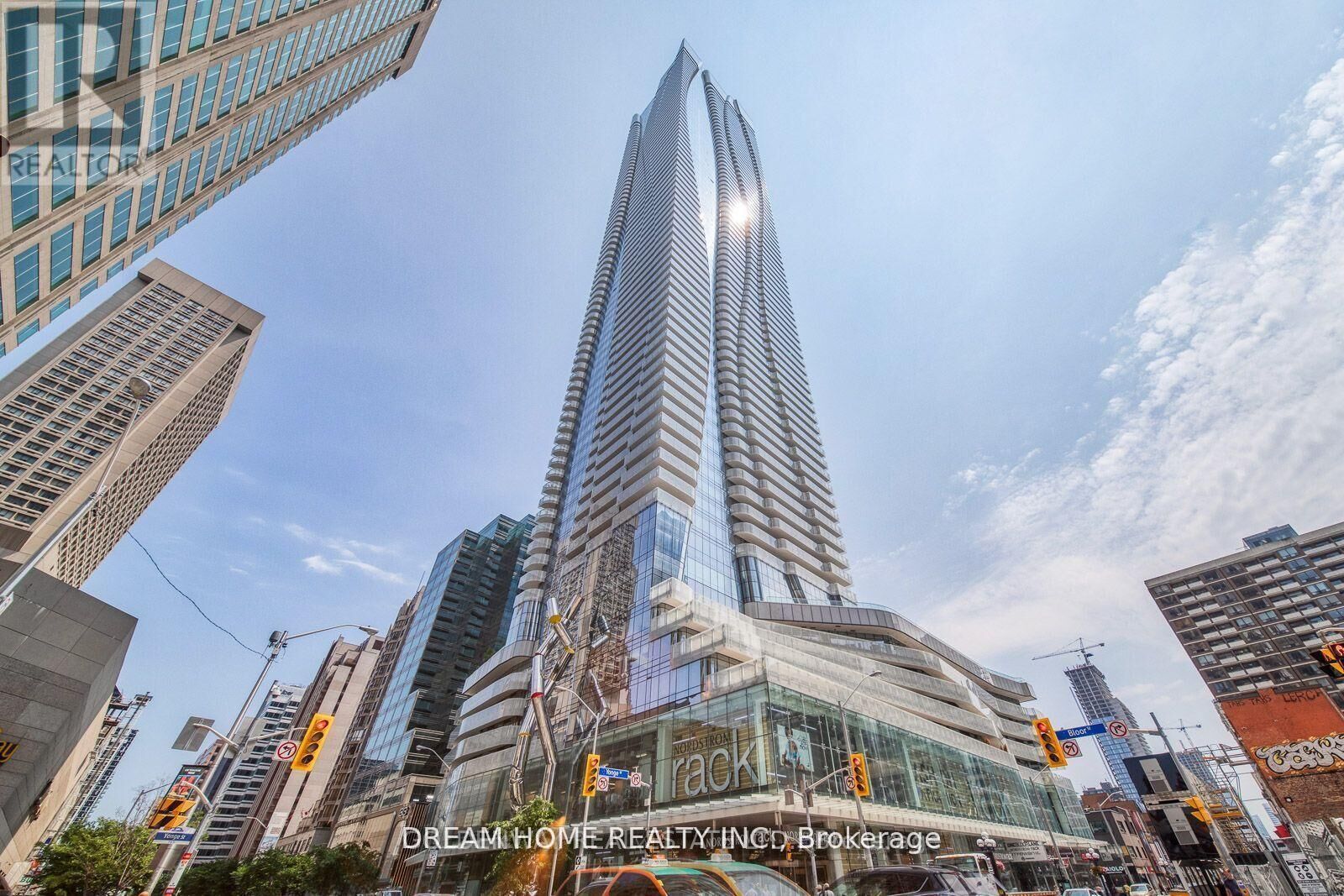 Property Photo:  1 Bloor Street East 3708  ON M4W 1A9 