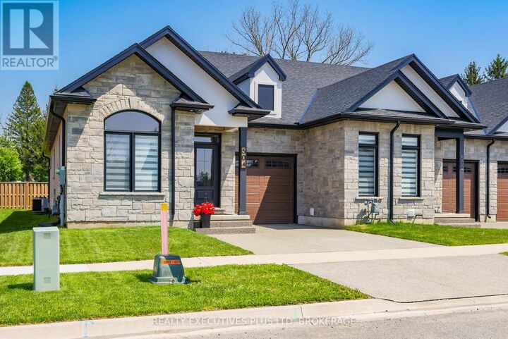Property Photo: 504 Royal Ridge Court ON N9V 3W4