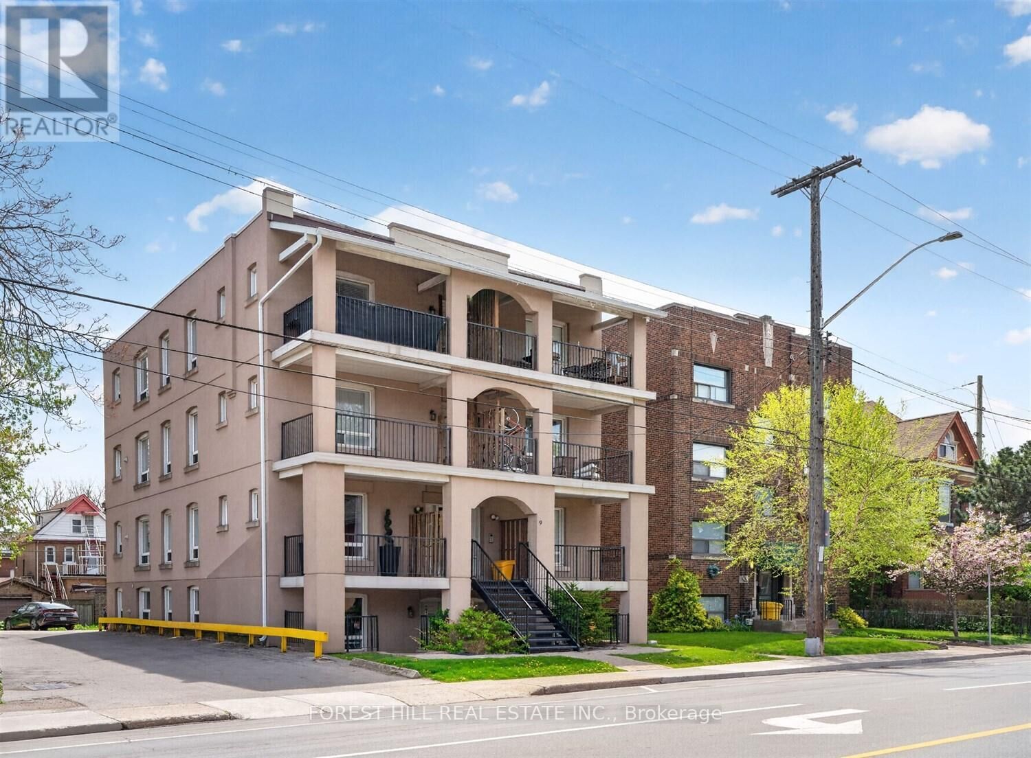Property Photo:  9 Sherman Avenue 3  ON L8M 2P5 