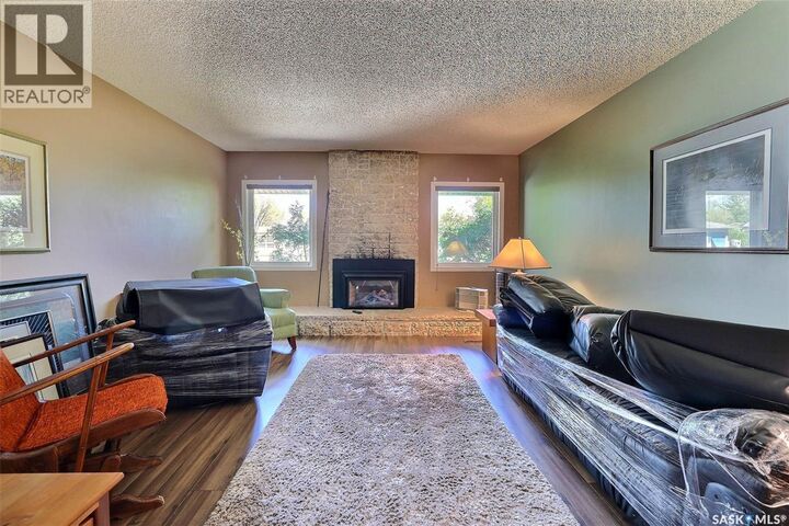 Property Photo:  97 Compton Road  SK S4S 2Y4 