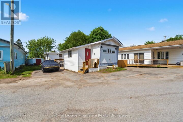 Property Photo:  53-63 Whites Road  ON K8V 5P5 