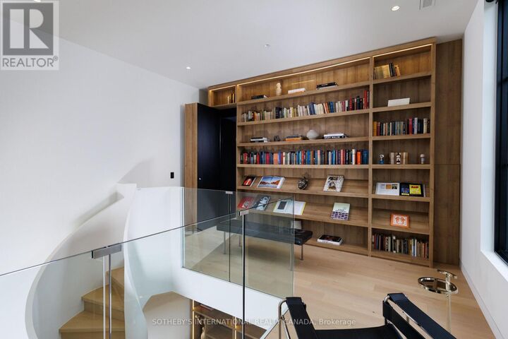 Property Photo:  7 Appleby Court  ON M9B 5A1 