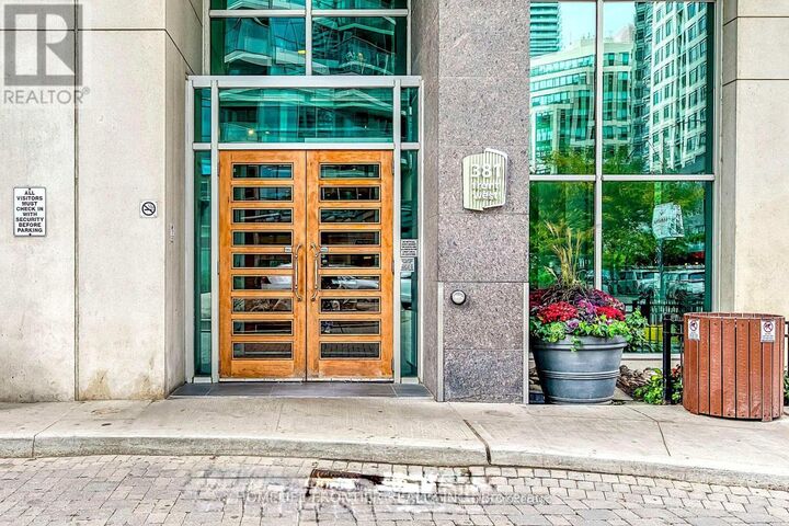 Property Photo: 381 Front Street West 1608 ON M5V 3R8