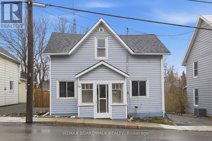 Property Photo:  88 Charles Street  ON K7C 2Y3 