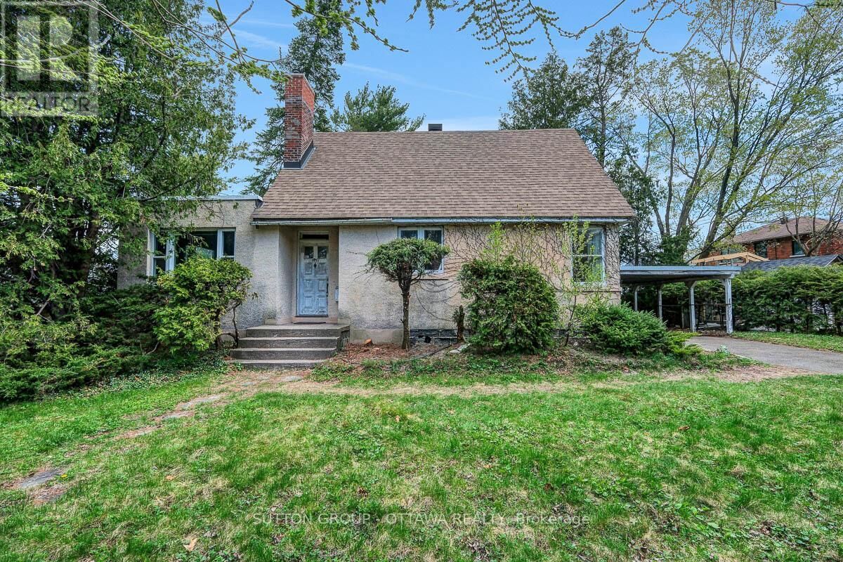 Property Photo: 1471 Cavendish Road ON K1H 6C4