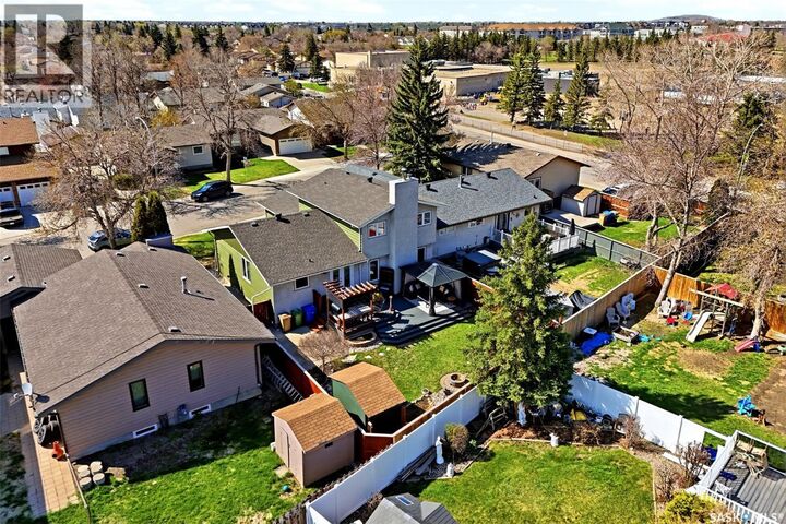 Property Photo: 2947 More Crescent E SK S4V 0T6