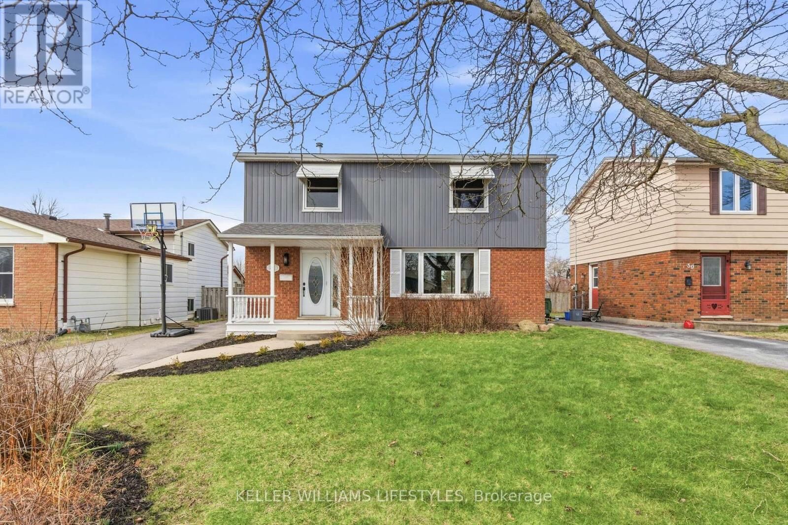 Property Photo:  41 Dyer Street  ON N5R 5K2 
